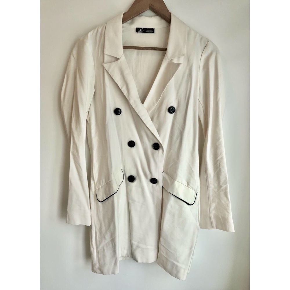 Long white blazer